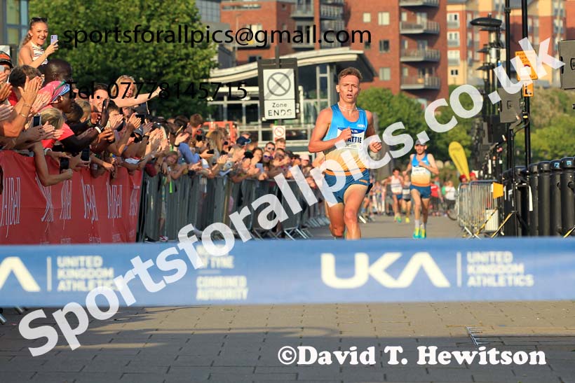 The 2023 UK Athletics Mens 5k Road Race Champs., Newcastle Quayside.  Photo: David T. Hewitson/Sports for All Pics